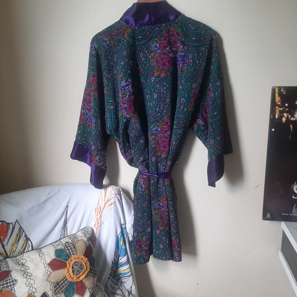 VTG Gold Victoria's Secret Floral Paisley Robe OSFAM - Picture 9 of 11